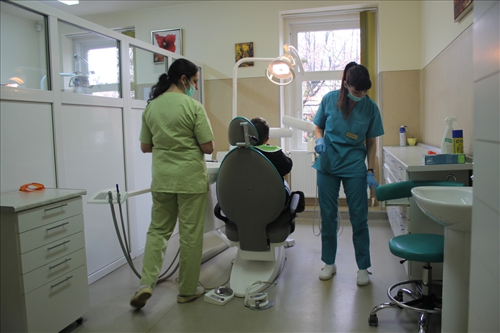 MARTHY ZSUZSA DR. FOGÁSZATI RENDELŐ - CMI DE MEDICINĂ DENTARĂ